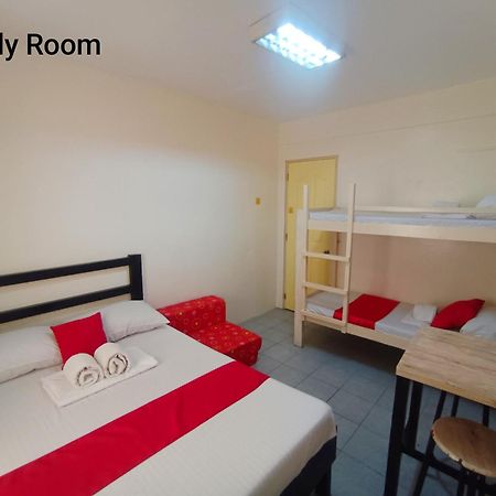 Bed and Breakfast Bed And Brewhouse Sucat à Paranaque City Extérieur photo